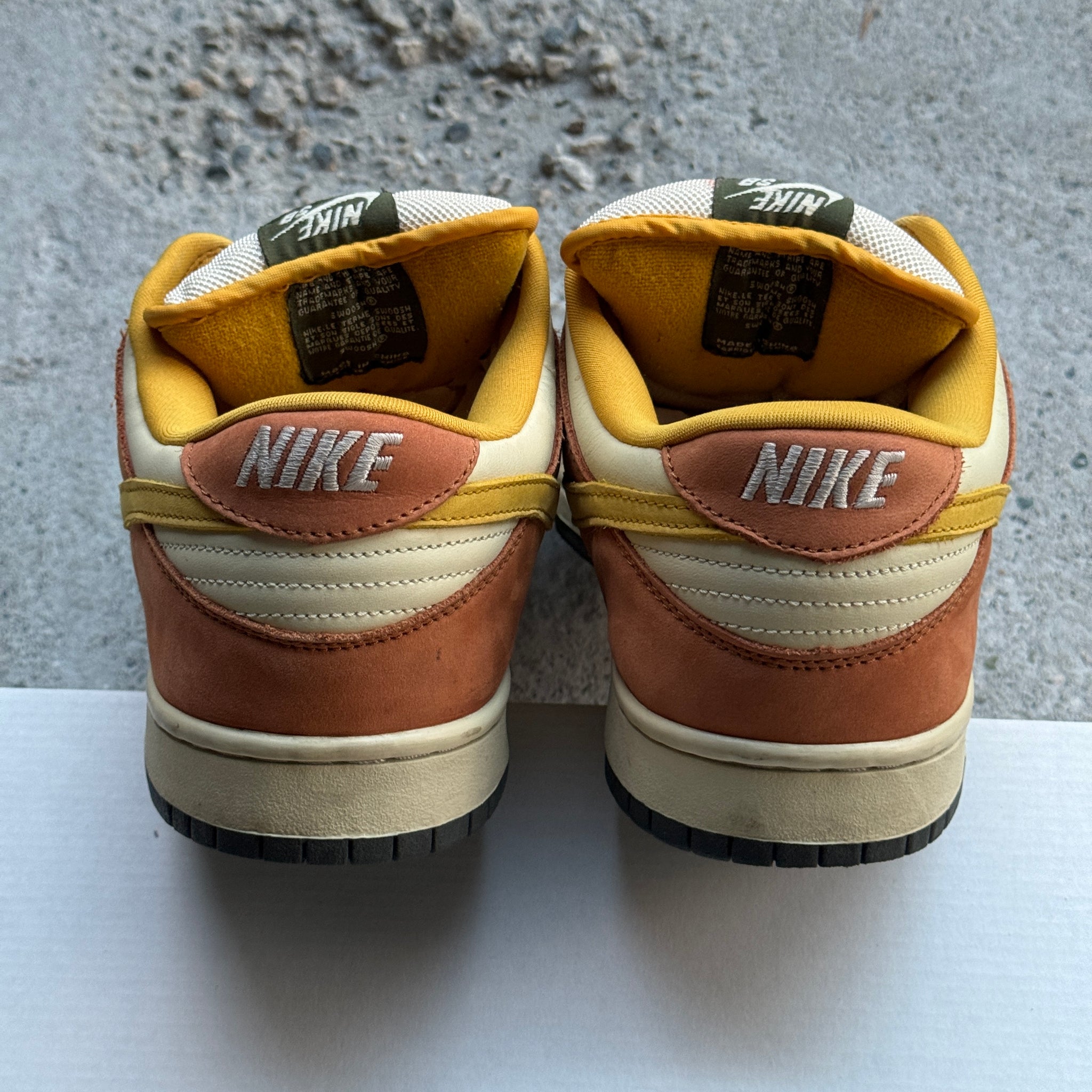 13 US - NIKE SB DUNK LOW VAPOUR 2005